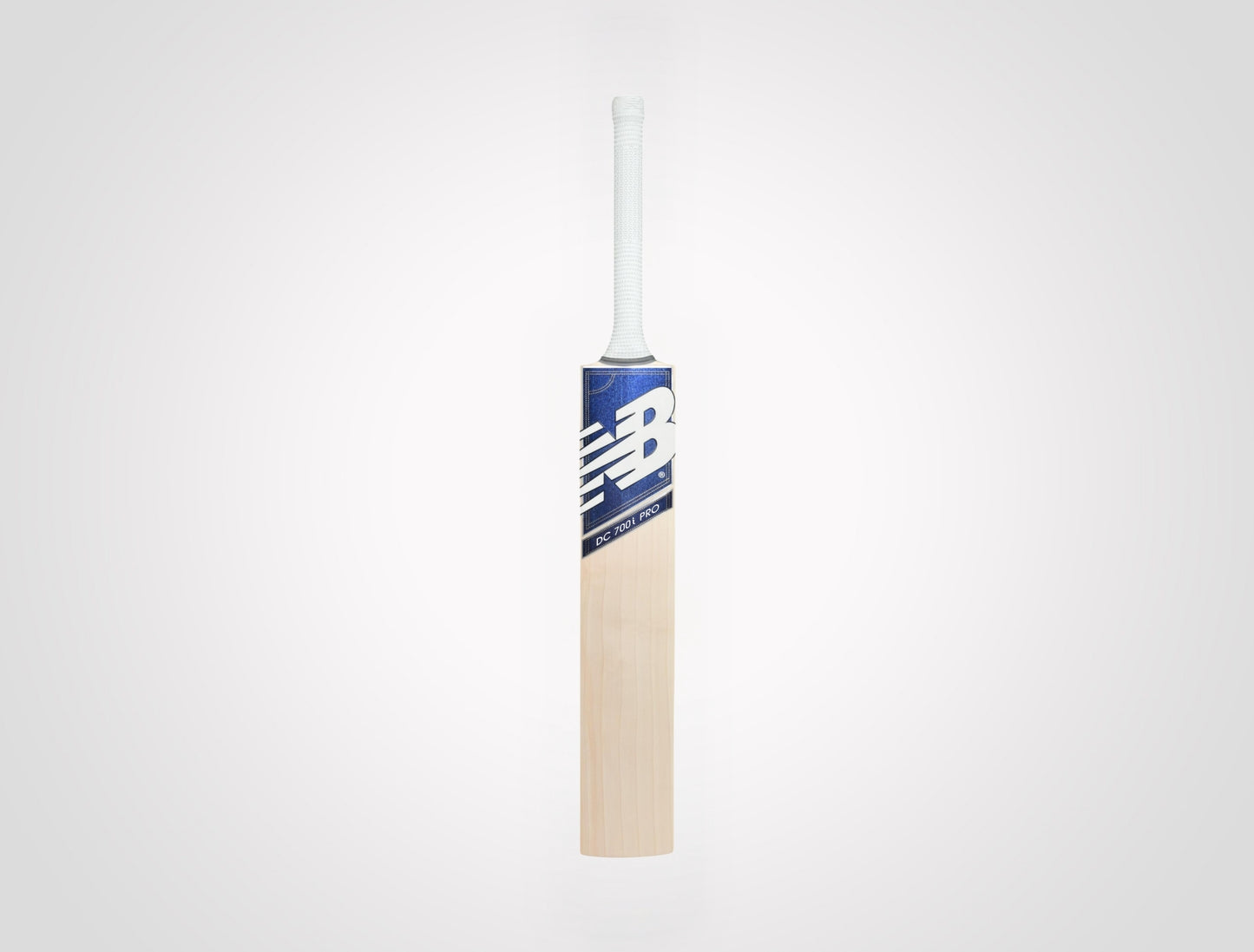 New Balance DC 700i PRO English Willow Cricket Bat