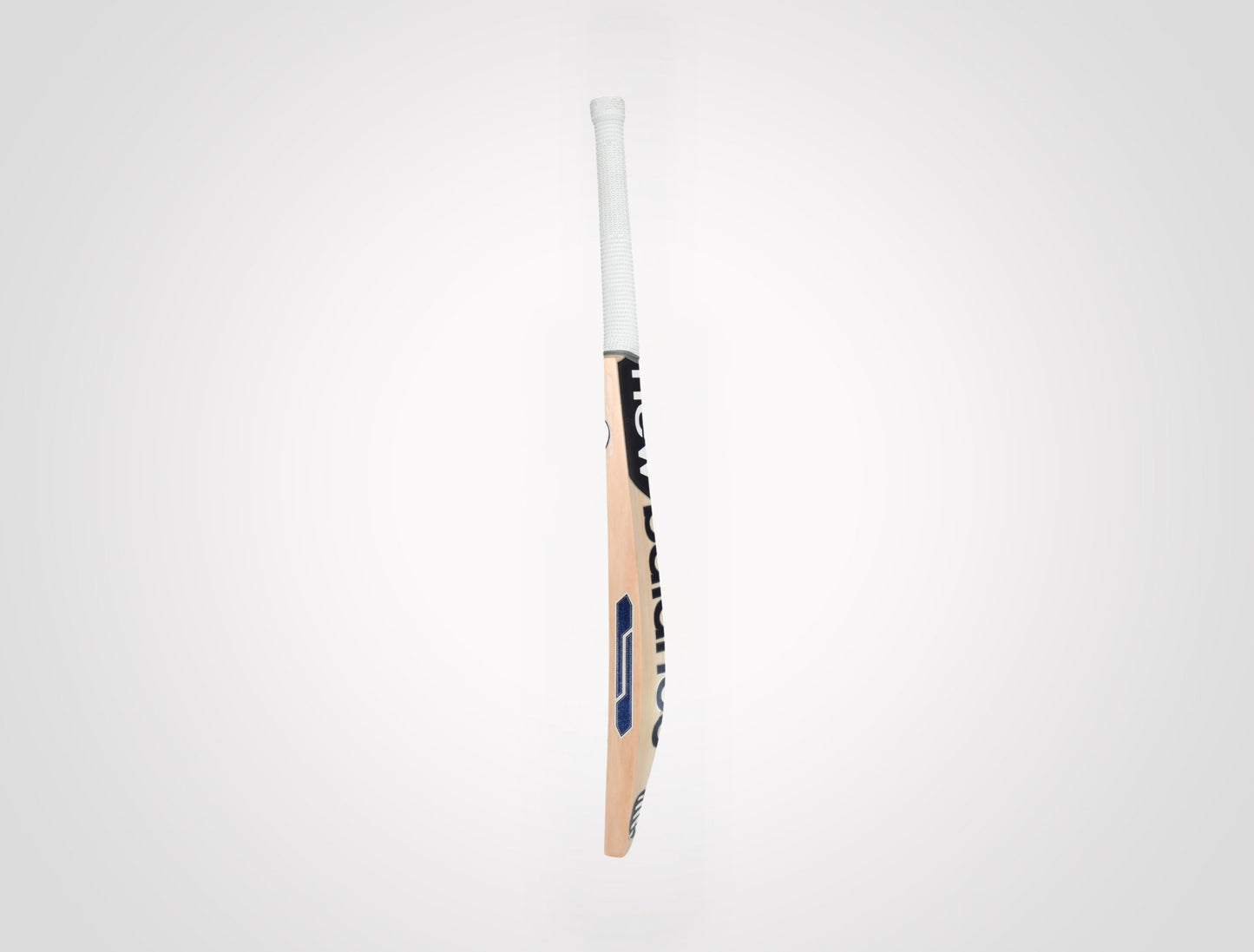 New Balance DC 900i MAX English Willow Cricket Bat