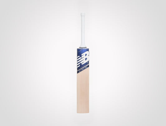New Balance DC 900i PRO English Willow Cricket Bat