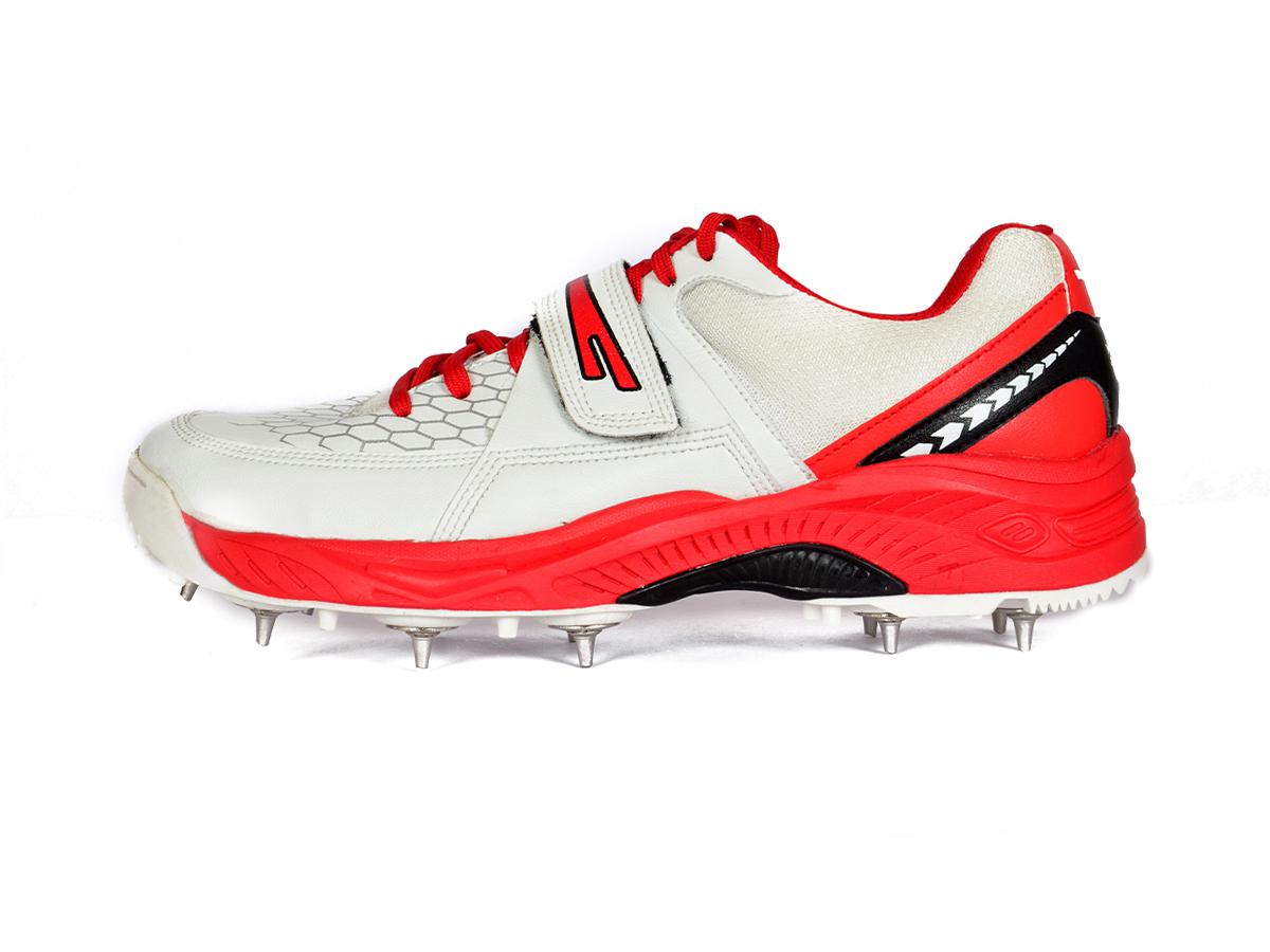 Sega Reach Spikes Cricket Shoes (White/Red)