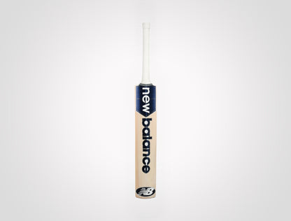 New Balance DC 200𝖎 Kashmir Willow Cricket Bat